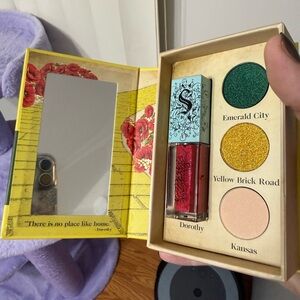Wizard of oz lip and eyeshadow palette